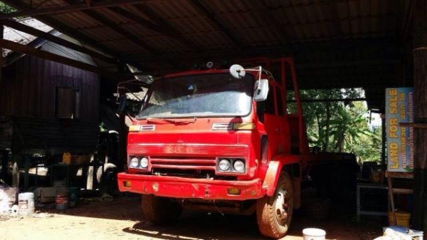 แพ็คเก็ตคู่ KOMATSU pc128 พร้อมเทนเลอร์ 6 ล้อใหญ่ ISUZU jcm