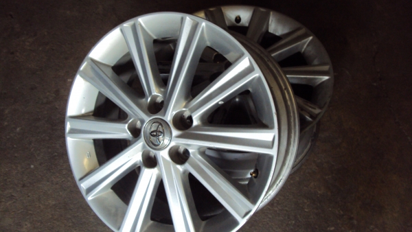 ขายล้อแม็กติดรถขอบ17  5รู114มี1วงไว้ทำอะไหล่