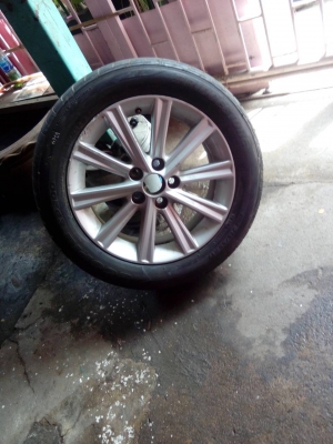 ขายล้อแม็กติดรถขอบ17  5รู114มี1วงไว้ทำอะไหล่