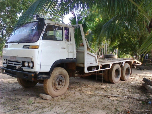 เทลเลอร์บรรทุกแบคโฮ lsuzu175ไม่มีทะเบียน