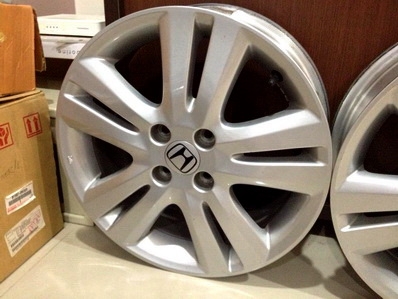 แม็กซ์16 JAZZ ปี12-13 สภาพใหม่ทั้งชุด 4รู100 ใส่รถอื่นได้เยอะ ตจว ส่งได้ครับ