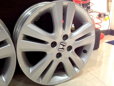 แม็กซ์16 JAZZ ปี12-13 สภาพใหม่ทั้งชุด 4รู100 ใส่รถอื่นได้เยอะ ตจว ส่งได้ครับ