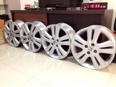 แม็กซ์16 JAZZ ปี12-13 สภาพใหม่ทั้งชุด 4รู100 ใส่รถอื่นได้เยอะ ตจว ส่งได้ครับ