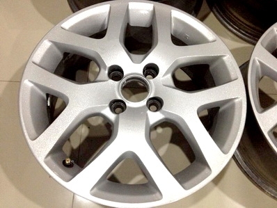 แม็กซ์16นิ้วรุ่นก้านตัว Y 4รู100 6นิ้ว แท้ ฝากลางมีให้ครบ ไม่คดไม่ดุ้ง ตจว ส่งได้ครับ