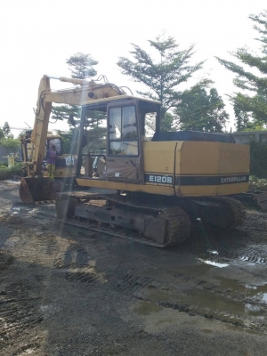 รถขุด CATERPILLAR รุ่น E120B
