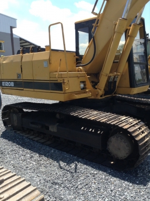รถขุด CATERPILLAR รุ่น E120B