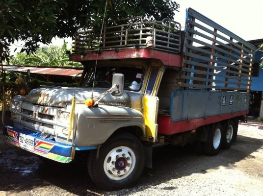 ขาย 10 ล้อ หัวยาวเพลาเดียว ช่วงล่างใหญ่ คานหน้าร็อกกี้ เบรคลมดัน