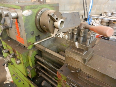 ขายเครื่องกลึงสภาพดีมากมีสามตัว เจ้าของขายเอง โทร 0899716414