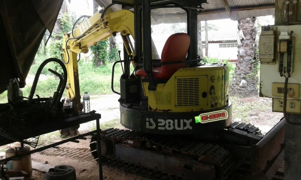 ขายรถแบคโฮ IHI เก่านอก