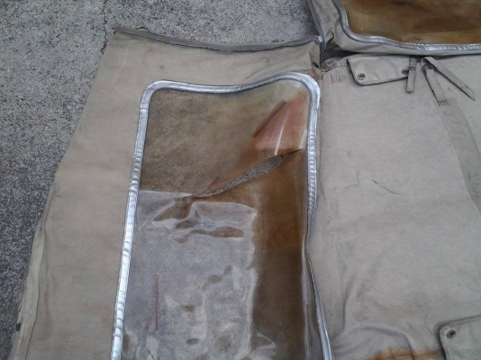 ขายผ้าใบหลังคาเต็มใบ Jeep J-series ตามสภาพ (มาพร้อมเข็มขัดเก็บผ้าใบ) ขายผ้าใบหลังคาเต็มใบ Jeep J-series ตามสภาพ (มาพร้อมเข็มขัดเก็บผ้าใบ)