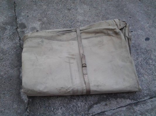 ขายผ้าใบหลังคาเต็มใบ Jeep J-series ตามสภาพ (มาพร้อมเข็มขัดเก็บผ้าใบ) ขายผ้าใบหลังคาเต็มใบ Jeep J-series ตามสภาพ (มาพร้อมเข็มขัดเก็บผ้าใบ)