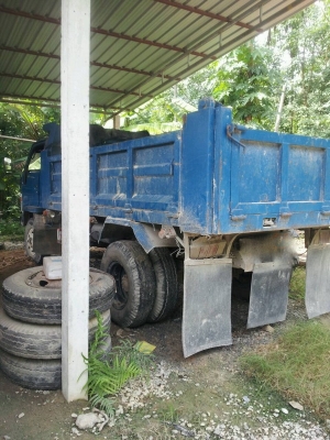 รถโตโยต้า  6  ล้อดั้ม  BU87.  120 แรงม้า. ปี 35  สนใจติดต่อ 081 - 6079515