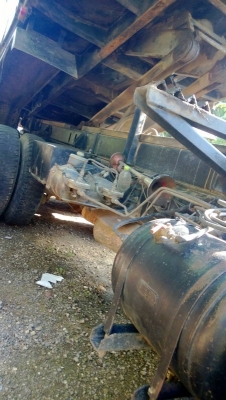 รถฮีโน่ 10 ล้อดั้ม FM3M  240 แรงม้า. ปี 39  สนใจติดต่อ 081 - 6079515