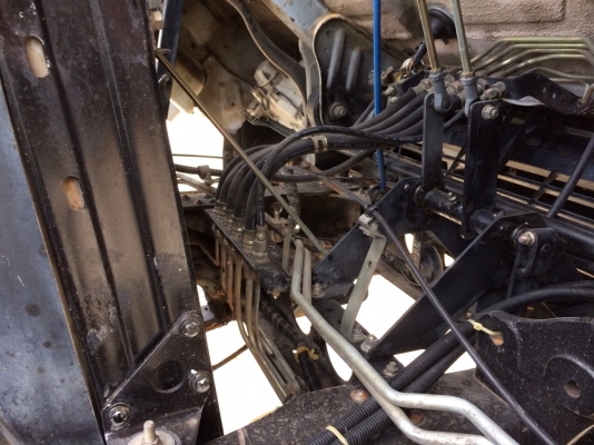 ขายด่วนสิบล้อหัวคัสซี1Jสมอเงิน ปี44 คัสซีสวยทั้งเส้น รถเดิมบาง## จัดแนนซ์ได้