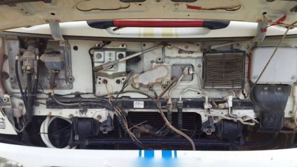 รถฮีโน่ 6  ล้อดั้ม  220 แรงม้า. ปี 50  ( รถวิ่ง 1xx,xxx กม. )  สนใจติดต่อ  081 - 6079515