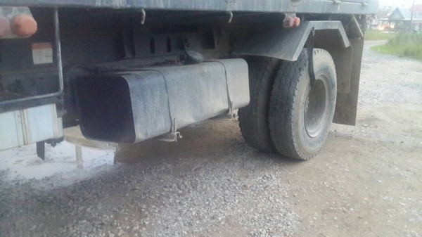 รถฮีโน่ 6  ล้อดั้ม  220 แรงม้า. ปี 50  ( รถวิ่ง 1xx,xxx กม. )  สนใจติดต่อ  081 - 6079515