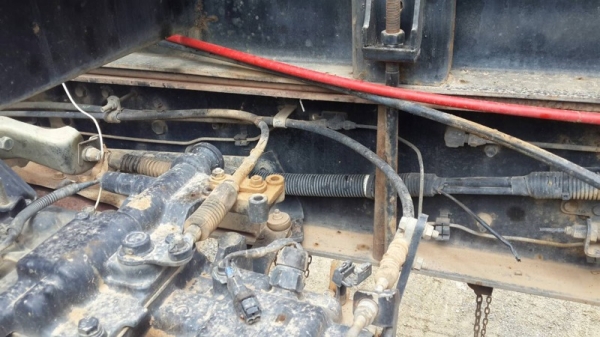 รถฮีโน่ 6  ล้อดั้ม  220 แรงม้า. ปี 50  ( รถวิ่ง 1xx,xxx กม. )  สนใจติดต่อ  081 - 6079515