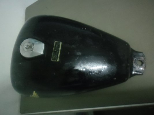 ขายถังฮอนด้า 4สูบ  สภาพสวยๆไม่ผุครับ