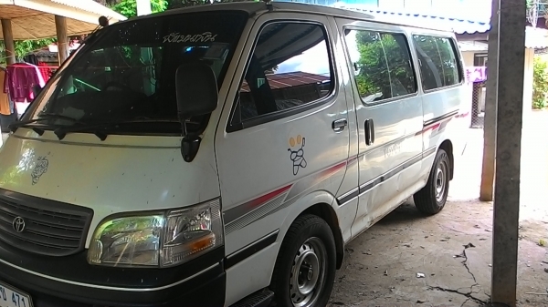 ขายtoyota hiace ดีเชล 3000 ปี2003