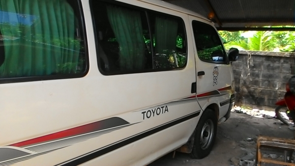 ขายtoyota hiace ดีเชล 3000 ปี2003