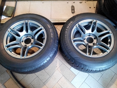 ล้อ MR2 ขอบ15 กว้าง8 5/114 พร้อมยางบริดโตน 215/65/15 ปี12