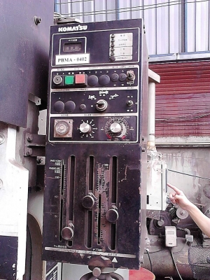 เครื่องพับ8ฟุตพับหนา10mmปี2002ญี่ปุ่นkomatsu