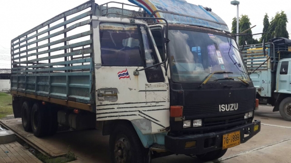 สิบล้อisuzu