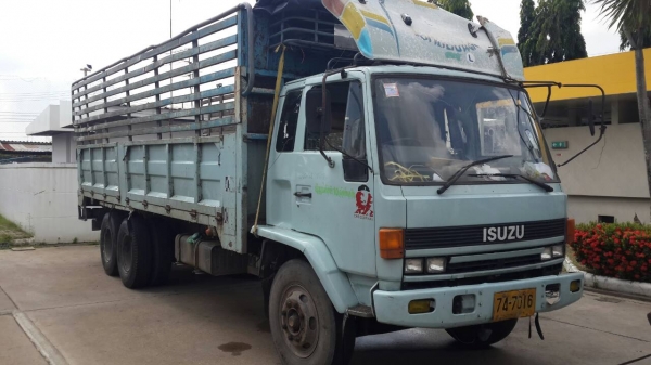 สิบล้อisuzu