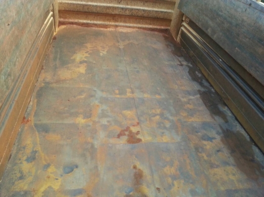 รถฮีโน่ 6 ล้อดั้ม 175 แรงม้า. ปี 54  ( รถวิ่ง 11x,xxx กม. )  สนใจติดต่อ 081 - 6079515