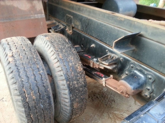 รถฮีโน่ 6 ล้อดั้ม 175 แรงม้า. ปี 54  ( รถวิ่ง 11x,xxx กม. )  สนใจติดต่อ 081 - 6079515