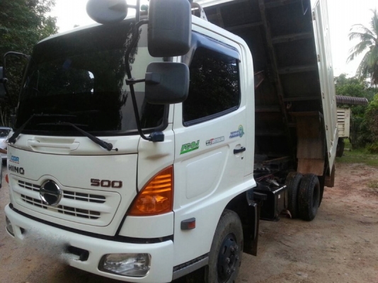 รถฮีโน่ 6 ล้อดั้ม 175 แรงม้า. ปี 54  ( รถวิ่ง 11x,xxx กม. )  สนใจติดต่อ 081 - 6079515