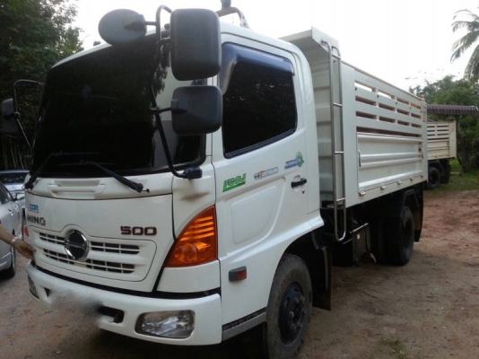 รถฮีโน่ 6 ล้อดั้ม 175 แรงม้า. ปี 54  ( รถวิ่ง 11x,xxx กม. )  สนใจติดต่อ 081 - 6079515