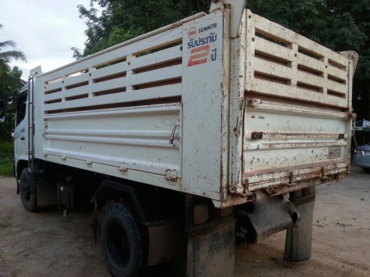 รถฮีโน่ 6 ล้อดั้ม 175 แรงม้า. ปี 54  ( รถวิ่ง 11x,xxx กม. )  สนใจติดต่อ 081 - 6079515