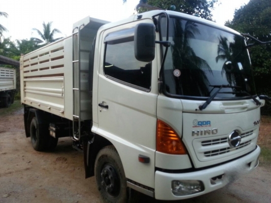รถฮีโน่ 6 ล้อดั้ม 175 แรงม้า. ปี 54  ( รถวิ่ง 11x,xxx กม. )  สนใจติดต่อ 081 - 6079515