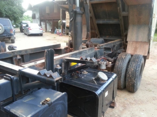 รถฮีโน่ 6 ล้อดั้ม 175 แรงม้า. ปี 54  ( รถวิ่ง 11x,xxx กม. )  สนใจติดต่อ 081 - 6079515