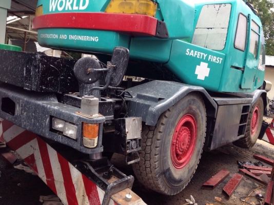 รถเครน 4 ล้อ KOBELCO  / RK 250 - 3  เครน 25 ตัน.  สนใจติดต่อ  081 - 6079515