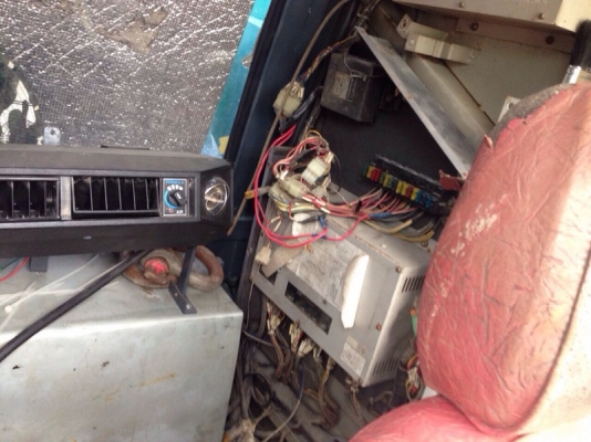 รถเครน 4 ล้อ KOBELCO  / RK 250 - 3  เครน 25 ตัน.  สนใจติดต่อ  081 - 6079515