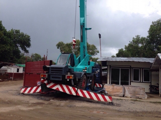 รถเครน 4 ล้อ KOBELCO  / RK 250 - 3  เครน 25 ตัน.  สนใจติดต่อ  081 - 6079515