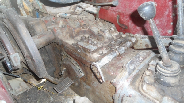 แม๊คซี่  185  ซื้อป้ายแดง  ใช้งานนอ้ยมาก ไม่เคยรับจ้าง ใช้งานในไร่ตัวเอง