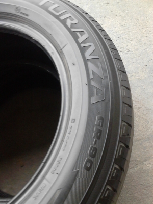 205/60R16 BRIDGESTONE TURANZA GR90   ปี2012  ไม่มีปะ  มี 2 เส้น  TEL.081-427-3941