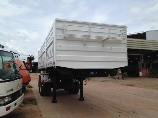 มีหางเซมิ 2 เพลา ยาว 9.10 เมตร ขายค่ะ มี 2 คันต่อใหม่หมดทุกชิ้นค่ะ พร้อมใช้ คุยกันก่อนค่ะ จัดไฟแนนซ์ได้ค่ะ โทร.085-3034416  091-8790642