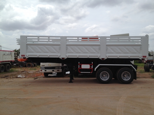 มีหางเซมิ 2 เพลา ยาว 9.10 เมตร ขายค่ะ มี 2 คันต่อใหม่หมดทุกชิ้นค่ะ พร้อมใช้ คุยกันก่อนค่ะ จัดไฟแนนซ์ได้ค่ะ โทร.085-3034416  091-8790642