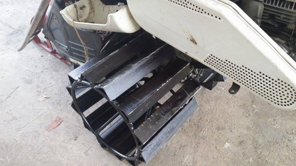 รถเกี่ยวข้าวเดินตามแบบมัดข้าวในตัว Honda เก่าญี่ปุ่น เป็นล้อเหล็ก เกี่ยวมัดแถวเดียว สภาพดี เครื่องพร้อมใช้งาน รถเกี่ยวข้าวเดินตามแบบมัดข้าวในตัว Honda เก่าญี่ปุ่น เป็นล้อเหล็ก เกี่ยวมัดแถวเดียว สภาพดี เครื่องพร้อมใช้งาน