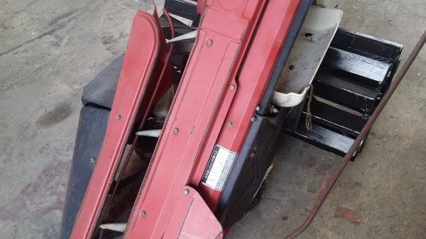 รถเกี่ยวข้าวเดินตามแบบมัดข้าวในตัว Honda เก่าญี่ปุ่น เป็นล้อเหล็ก เกี่ยวมัดแถวเดียว สภาพดี เครื่องพร้อมใช้งาน รถเกี่ยวข้าวเดินตามแบบมัดข้าวในตัว Honda เก่าญี่ปุ่น เป็นล้อเหล็ก เกี่ยวมัดแถวเดียว สภาพดี เครื่องพร้อมใช้งาน