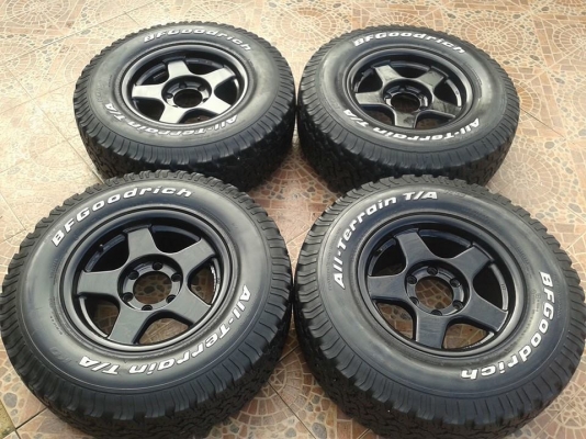 ใครอยากหล่อเชิญทางนี้ max 16x8 สีดำ + BF all 265/75/16 สภาพแจ่มๆราคา 1xxxx ครับ ใครอยากหล่อเชิญทางนี้ max 16x8 สีดำ + BF all 265/75/16 สภาพแจ่มๆราคา 1xxxx ครับ