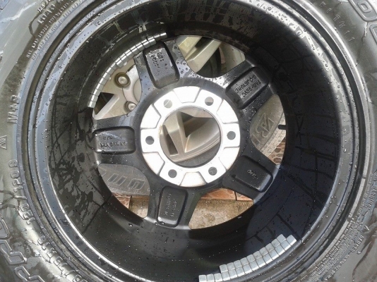 ใครอยากหล่อเชิญทางนี้ max 16x8 สีดำ + BF all 265/75/16 สภาพแจ่มๆราคา 1xxxx ครับ ใครอยากหล่อเชิญทางนี้ max 16x8 สีดำ + BF all 265/75/16 สภาพแจ่มๆราคา 1xxxx ครับ