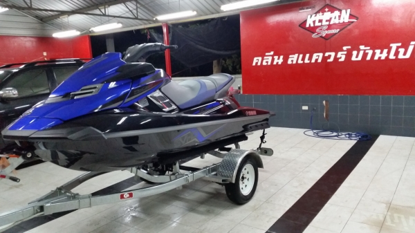 ขายด่วน YAMAHA FX CURISER 2014 280HP เรือวิ่ง20ชั่วโมง แถมเทลเลอร์ใหม่ ผ้าคลุมyamaha แท้ เสื้อชูชีพ jet pilot ซื้อมารวมทั้งหมด 660,000  ขายเพียง 550,000  ด่วนนะครับ