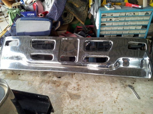 ขายครับ  กันชนหน้าเปอร์เฟีย