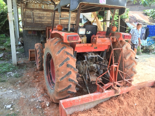 (มี2รายการ)ขายแยกหรือเหมา อ่านรายละเอียดได้..6ล้อ195แรงยาง900กับรถไถรุ่นM5000..เล่มทะเบียนพร้อมทั้ง2 รถห้างแท้....รถบ้าน