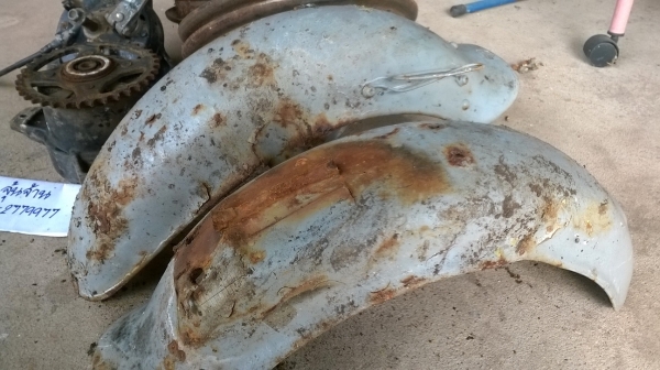 ขาย...บังโคลน+ดุม+กะทะล้อ HONDA ชาลี ขาย...บังโคลน+ดุม+กะทะล้อ HONDA ชาลี